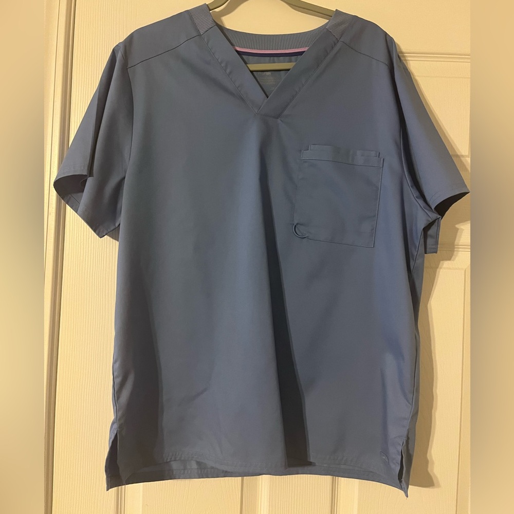 Men’s Landsu ProFlex scrub top. Ceil blue. Size large.